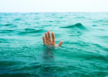 مصرع شاب غرقًا بـ شاطئ بحر إدكو في البحيرة 9