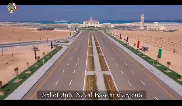 اليوم| الرئيس السيسي يفتتح أكبر قاعدة جو بحرية “3 يوليو العسكرية”  3