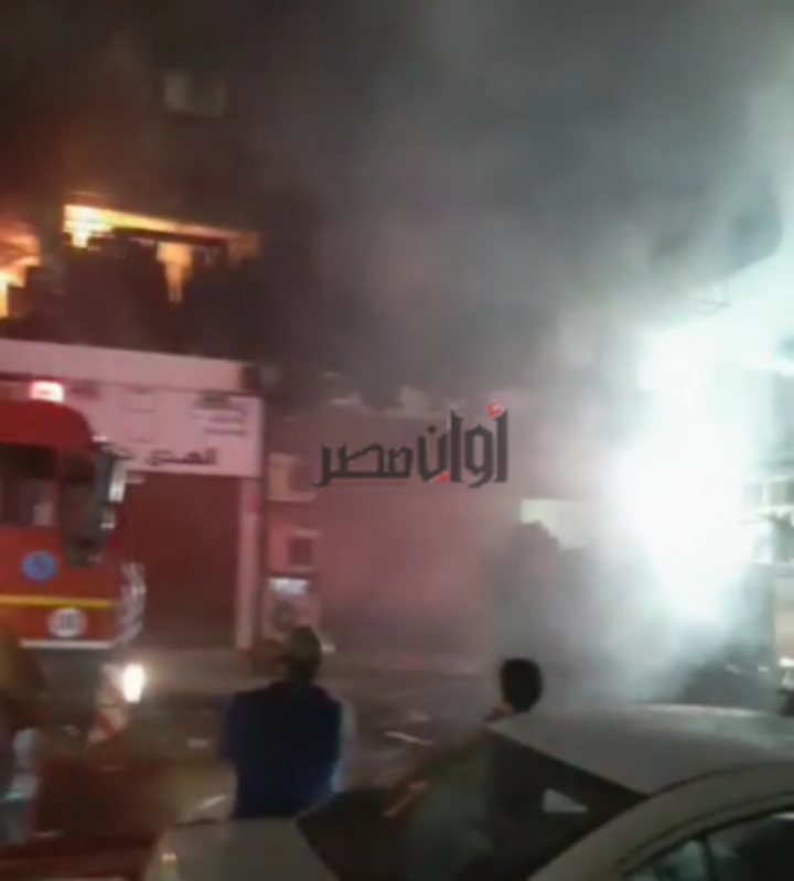 حريق هائل في عمارة 12 دور يلتهم مخزن للسجاد بفيصل الجيزة (فيديو) 4