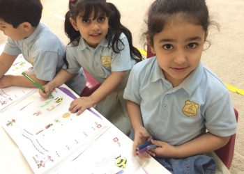 العربي للطفولة: عدم ذهاب الأطفال إلى المدرسة أخطر شيء على المجتمع