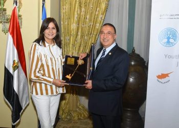 وزيرة الهجرة تكرم ممثلي الجاليتين القبرصية واليونانية في مصر 5