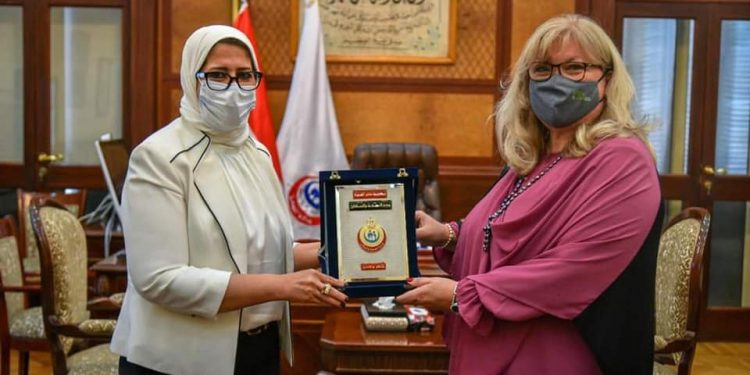 مصر وسلوفينيا تبحثان سبل تعزيز التعاون في مجال مكافحة فيروس كورونا 1