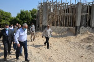 محافظ الاقصر يتفقد للمشروعات الجاري تنفيذها ضمن المشروع القومي لتطوير قرى الريف المصري