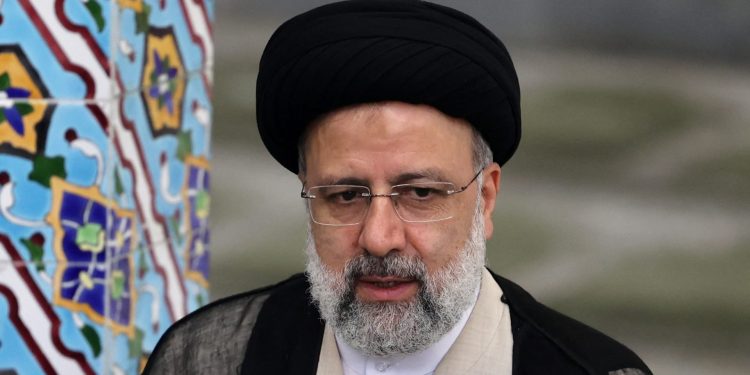 الرئيس الإيراني: نرفض أي محاولات للوصاية على أفغانستان 1
