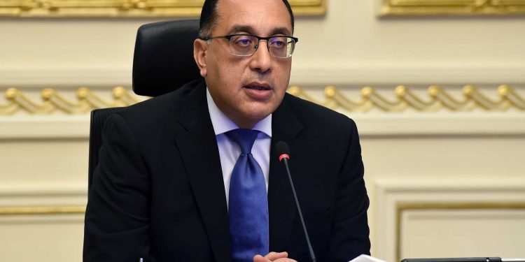 رئيس الوزراء يصل ستاد القاهرة لإفتتاح بطولة العالم للناشئين 1