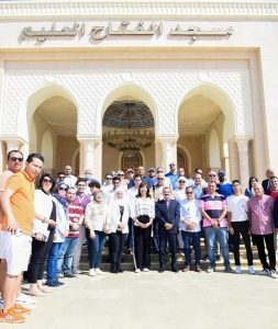 "الهجرة" تنظم زيارة إلى مسجد الفتاح العليم لوفد الجاليات المصرية بالخارج 1