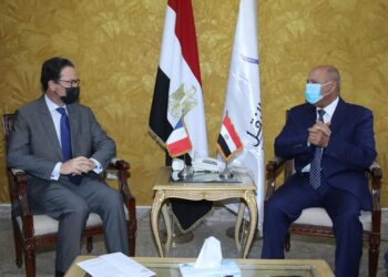 وزير النقل: مجال النقل سيظل نموذجاً رائدا للتعاون المثمر بين مصر وفرنسا 6