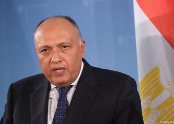 وزير الخارجية يُجري اتصالين هاتفيين بنظيريه الجزائري والمغربي