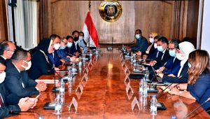 وزيرا التجارة والسياحة يبحثان الاستعدادات النهائية للمشاركة المصرية باكسبو 2020 بدبى  2