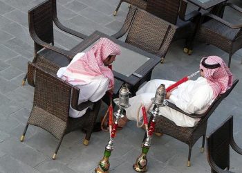 الكويت تسمح بالشيشة في المطاعم والمقاهي 2