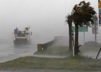 الولايات المتحدة.. إعصار "إيدا" يحرم أكثر من نصف مليون شخص من الكهرباء 1