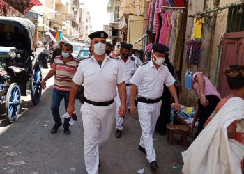 شرطة مرافق الأقصر تحرر 120 محضرا فى حملات بشوارع والمقاهي 3