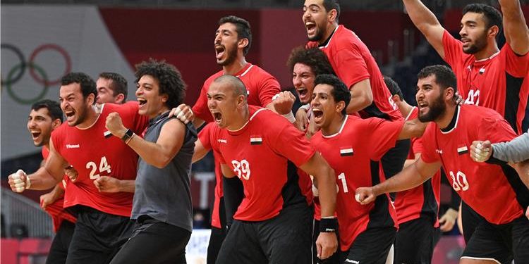 منتخب مصر يفوز على المغرب ويتأهل لربع نهائي أمم إفريقيا لكرة اليد 2022 1