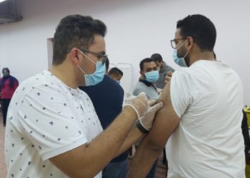 تعرف على موعد الحملة الثانية لتطعيم جامعة القاهرة ضد فيروس كورونا 7