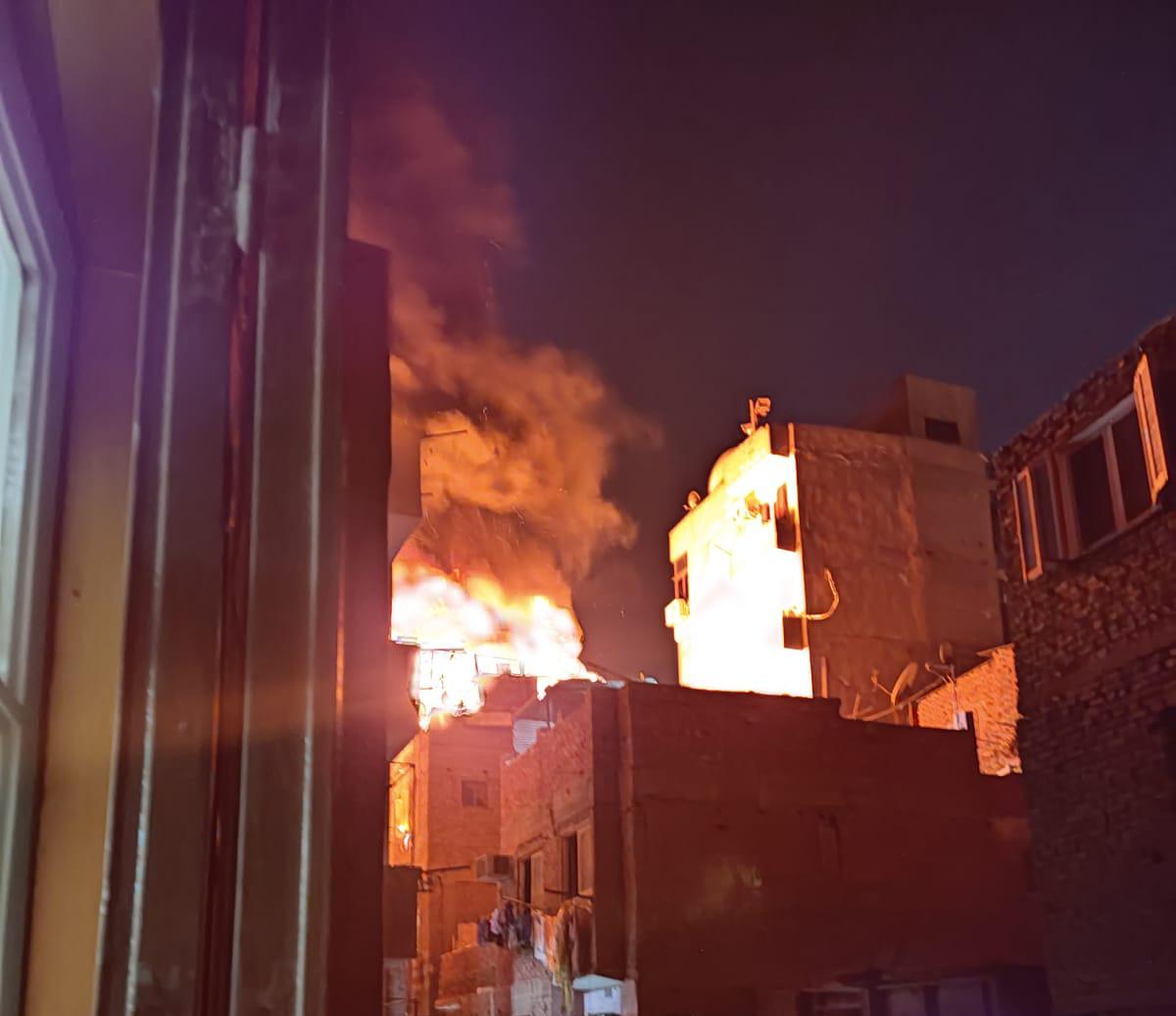 حريق هائل يلتهم شقة سكنية بالدقي 2