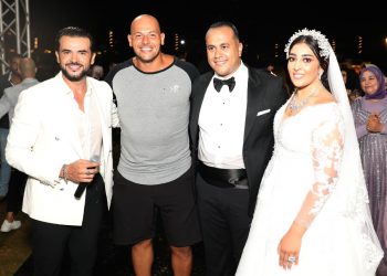 بالصور...لقاء سامو زين وشيكابالا ببرج العرب في حفل زفاف 1