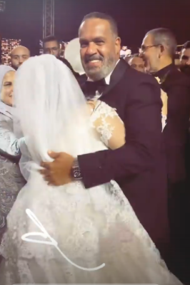 يسرا تحيي حفل زفاف إبنة شقيقة جمال العدل (صور) 1