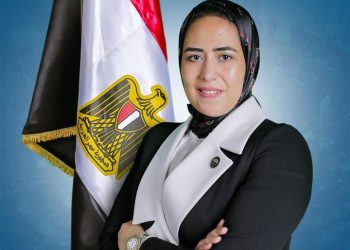 الدكتور سارة النحاس