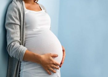 حسام موافي يكشف أسباب ارتفاع سرعة الترسيب أثناء الحمل.. فيديو