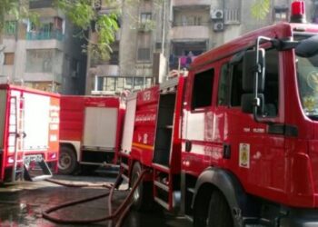 السيطرة على حريق في مخزن أخشاب بمنشاة ناصر 10