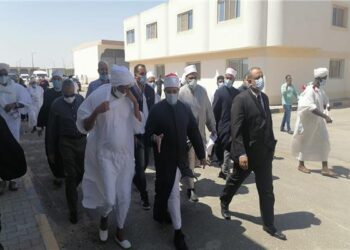 وزير الأوقاف وسفير السودان يتفقدان مدينة «الحرفيين» بالغردقة 1
