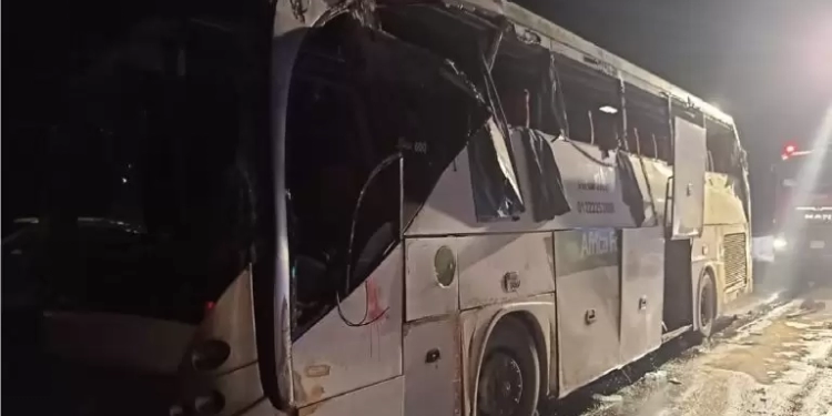 عاجل| مصرع و إصابة 37 في حادث أتوبيس بطريق السويس