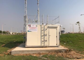 وزيرة البيئة: تركيب أول محطة لحظية متكاملة لرصد الهواء المحيط بمدينة برج العرب بالاسكندرية 2