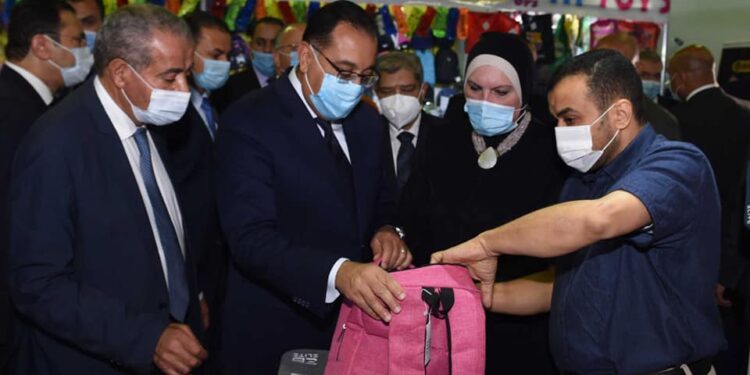 رئيس الوزراء يفتتح معرض "أهلاً مدارس" بأرض المعارض بمدينة نصر (صور) 1