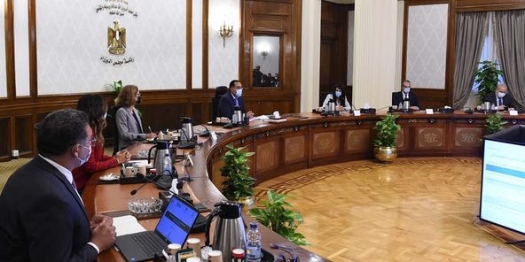 رئيس الوزراء يناقش مع بعثة البنك الدولي مشروع تحديث نظام تسجيل الأراضي والعقارات في مصر 1