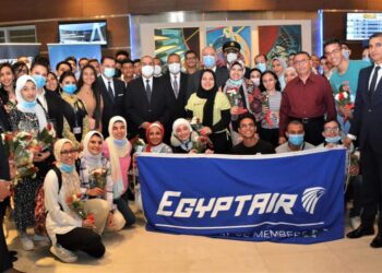 مصر للطيران تقدم تذاكر مجانية لسفر لـ اوائل الثانوية العامة 3