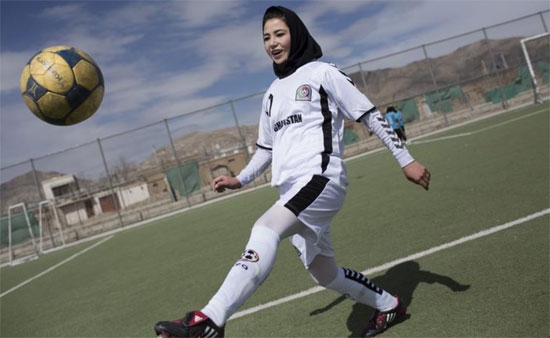 الجهود جارية لمساعدة فريق كرة القدم للفتيات الأفغانيات