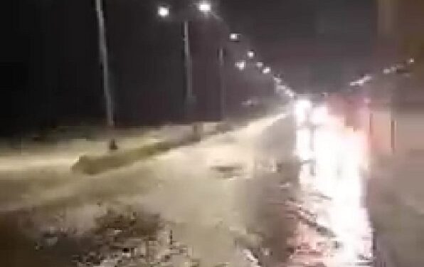 انفجار ماسورة مياه يتسبب في إغلاق طريق الإسكندرية مطروح الساحلي 1