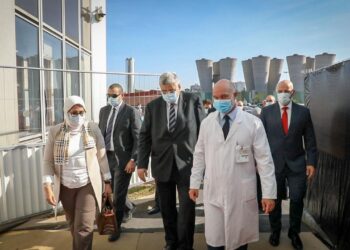 وزيرة الصحة: نقل تجربة المركز القومي لعلاج الأورام بفرنسا إلى مصر 9