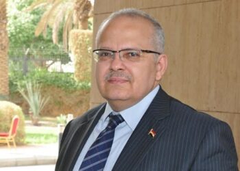 رئيس جامعة القاهرة يشيد بقرار الرئيس السيسي بـ إلغاء مد حالة الطوارئ 7