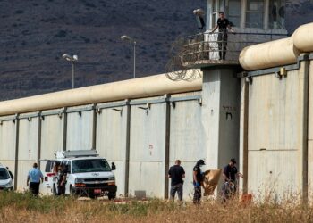 سجانة إسرائيلية مناوبة في برج سجن "جلبوع" لحظة هروب الأسرى الفلسطينيين منه "تفاصيل"