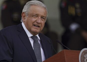 رئيس المكسيك: بلادنا لن تكون مخيما للمهاجرين 1
