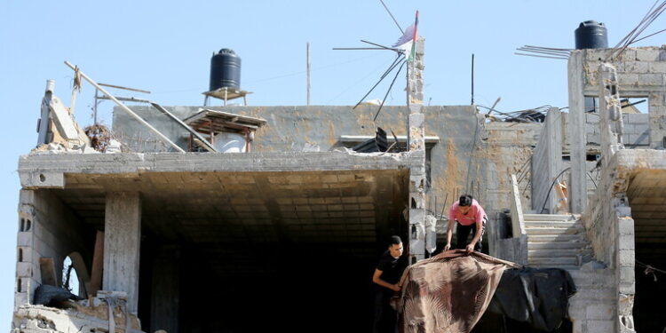 غزة تعاود بناء المنازل بعد تعرضها للقصف الإسرائيلي 1