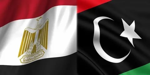 بـ 33 مليار دولار.. مصر توقع اتفاقات اقتصادية ضخمة مع ليبيا
