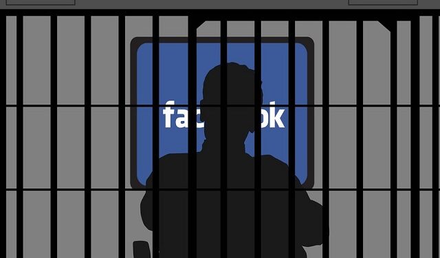 "فيس بوك" يقود الشرطة لضبط "مستريح مطروح" هارب من 31 حكمًا قضائيًا 1