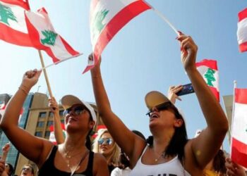 "تزوجني بدون مهر".. حملة لحل أزمة العنوسة في لبنان 1