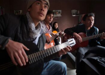 أصوات الموسيقي تخفت في كابول مع أول يوم لحكم طالبان