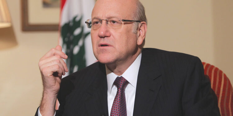 رئيس الوزراء اللبناني يلوح باستقالته.. ويؤكد: القانون اُستبدل بالسياسة الطائفية