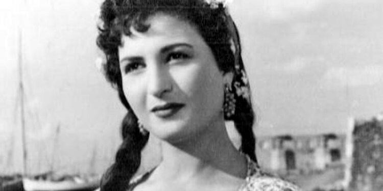 ذكرى ميلاد نعيمة عاكف.. محطات في حياة راقصة مصر الأولى 1