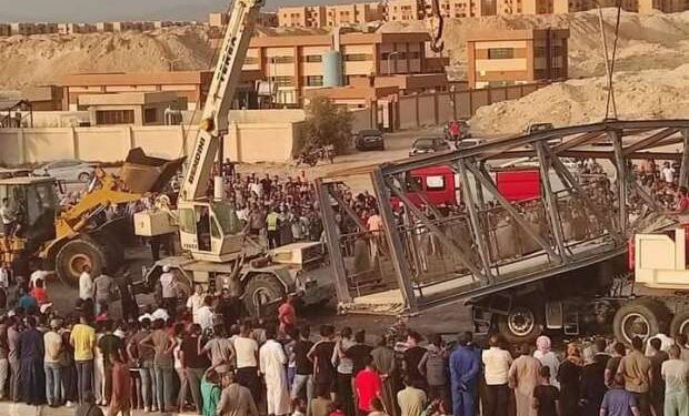 مصرع وإصابة 4 في سقوط كوبري الزهراء بـ طور سيناء| صور
