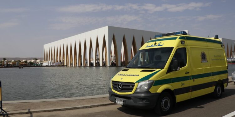22 سيارة إسعاف و15 عيادة متنقلة.. الصحة تكشف خطة تأمين فعاليات مهرجان الجونة السينمائي 1
