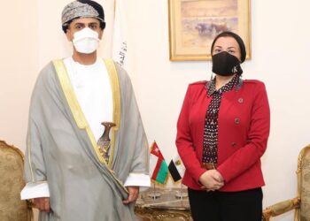 وزيرة البيئة تستقبل رئيس هيئة البيئة بسلطنة عمان لبحث سبل التعاون المشترك 5