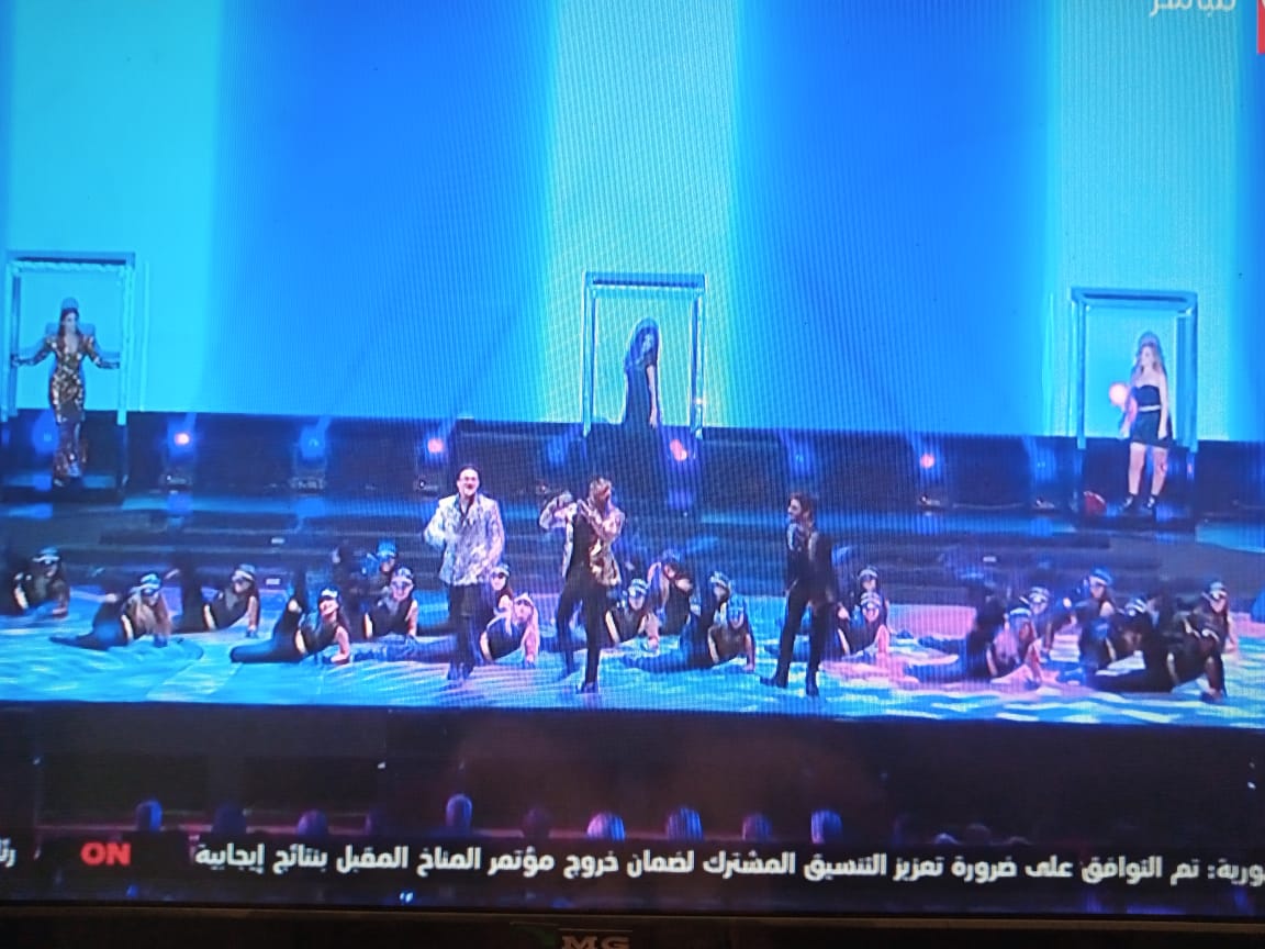 الجونة السينمائي| محمد رمضان يشارك بـ أغنية "جو البنات" في حفل الافتتاح (فيديو) 2