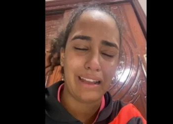 "عايزة حقي".. فتاة تبكي بعد تحرش مُسن بها في الأتوبيس|بالفيديو 4