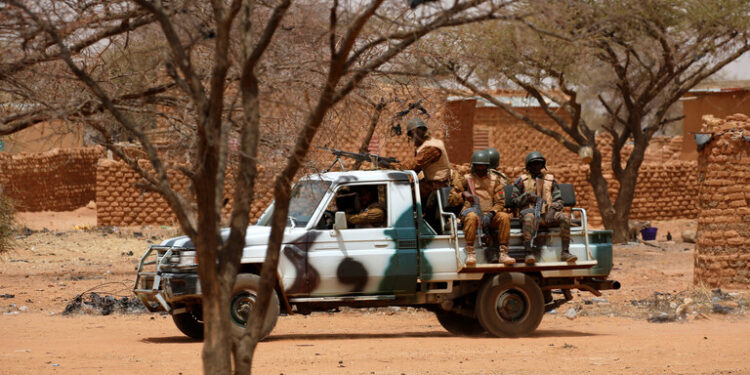 مقتل 8 جنود في بوركينا فاسو جراء هجوم مسلح استهدف وحدة للجيش 1