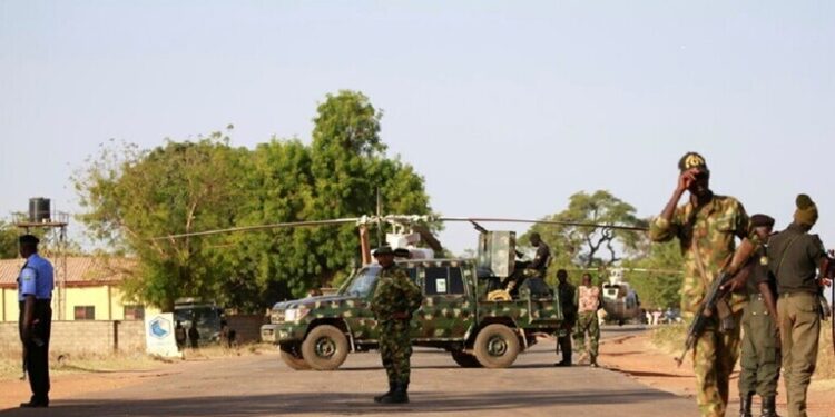 مقتل 19 عسكريا ومدني واحد بهجوم لـ متشددين في بوركينا فاسو 1